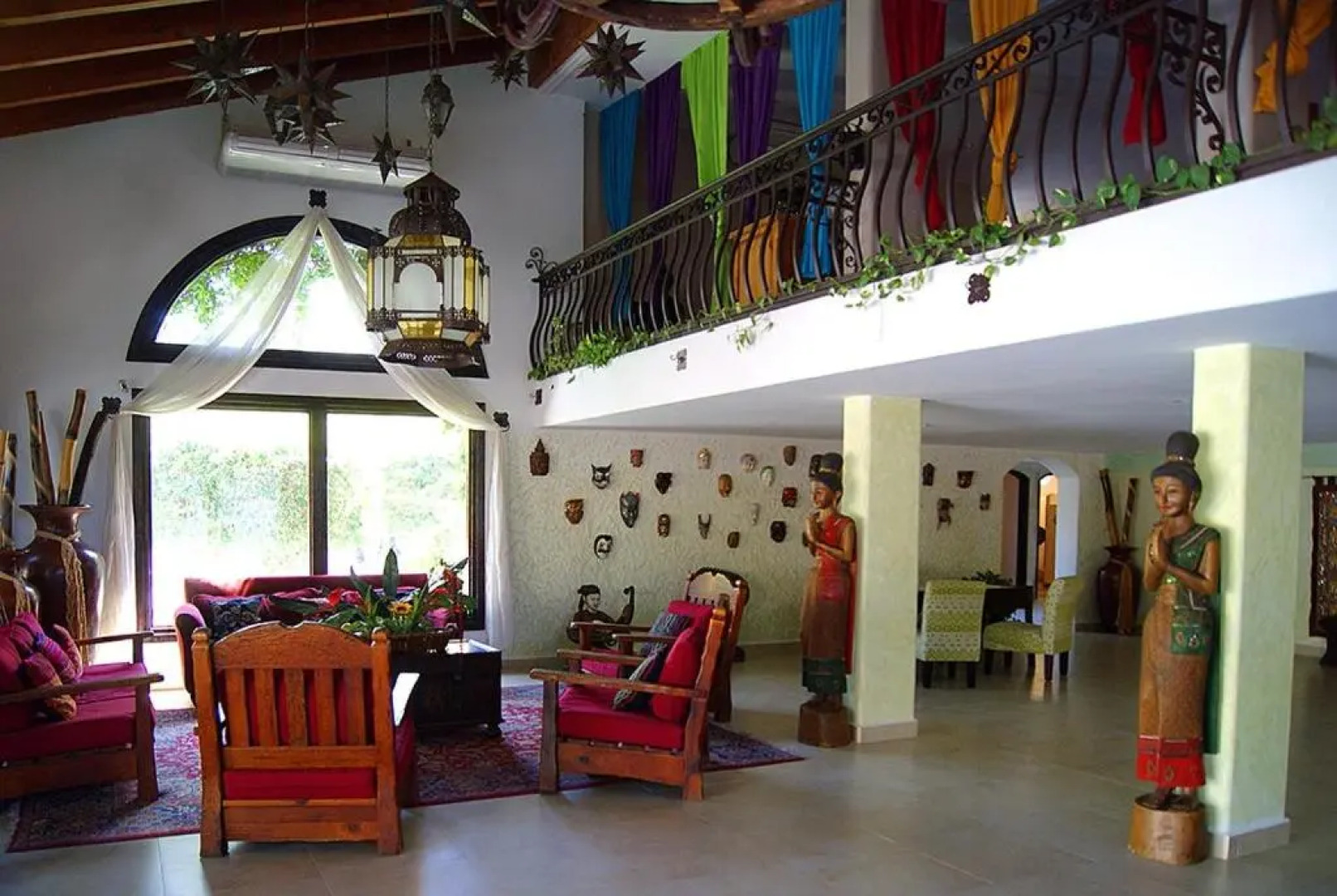 La Concha Beach Hotel & Club