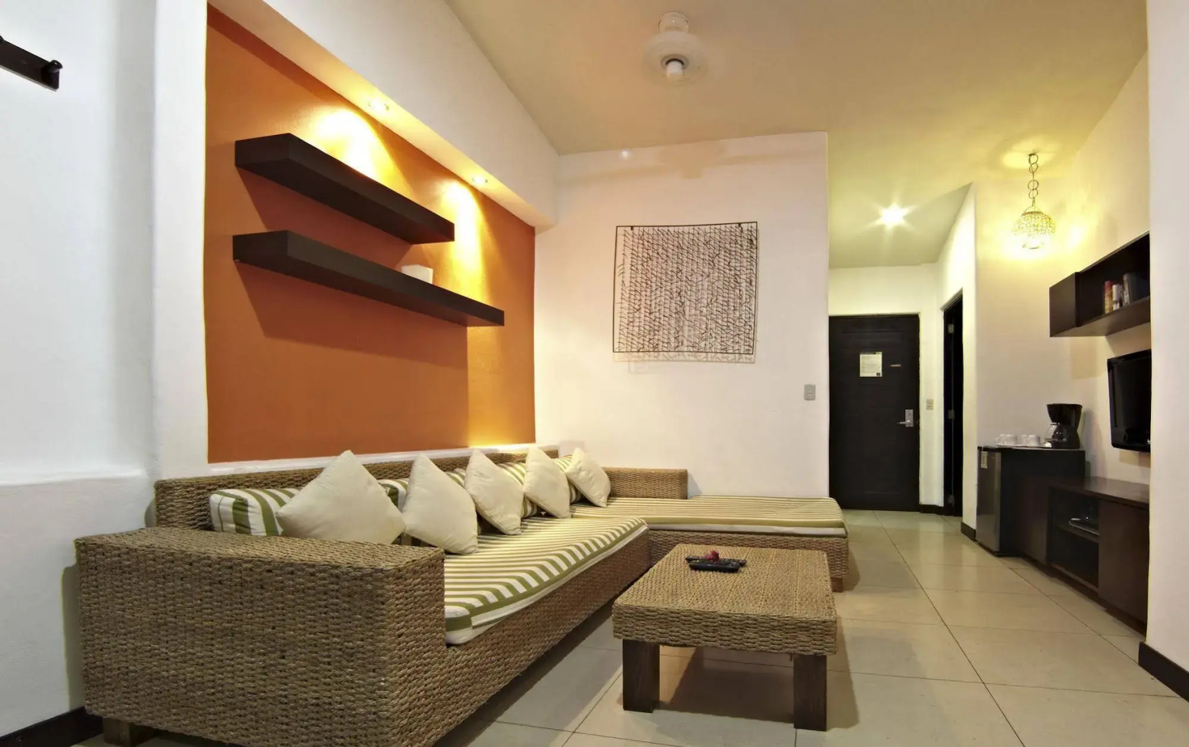Las Flores Resort