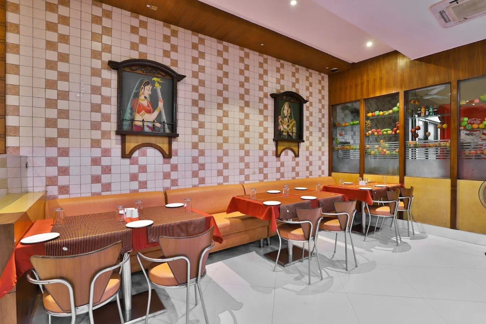 OYO 35378 Galaxy Residency