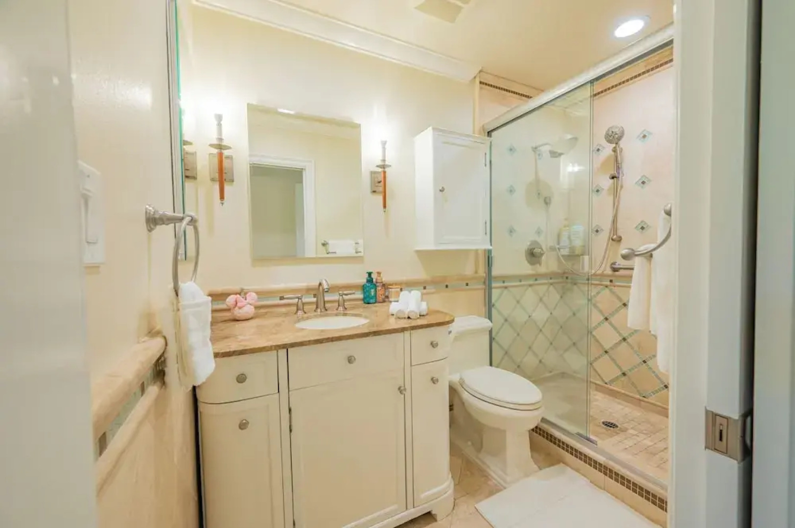 Amazing Disneyland Spa Pool Villa