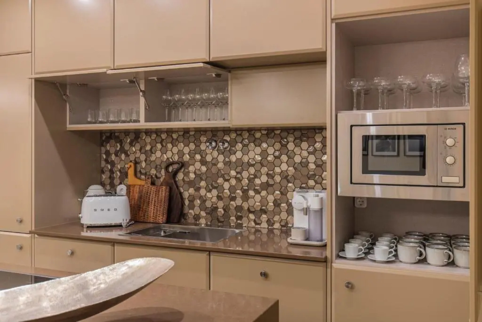 Deluxe 2BDR Apartment in Carcavelos by LovelyStay