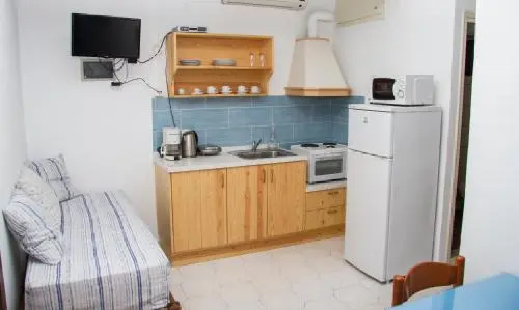 Zorbas Hotel And Apartments