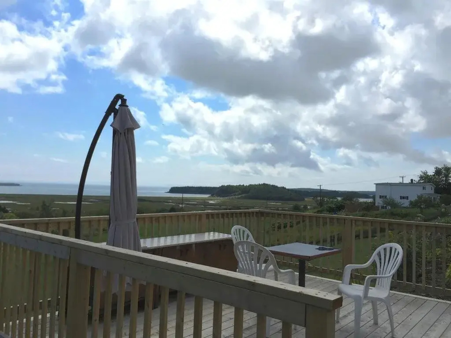 Admiral's Quay Motel & Suites