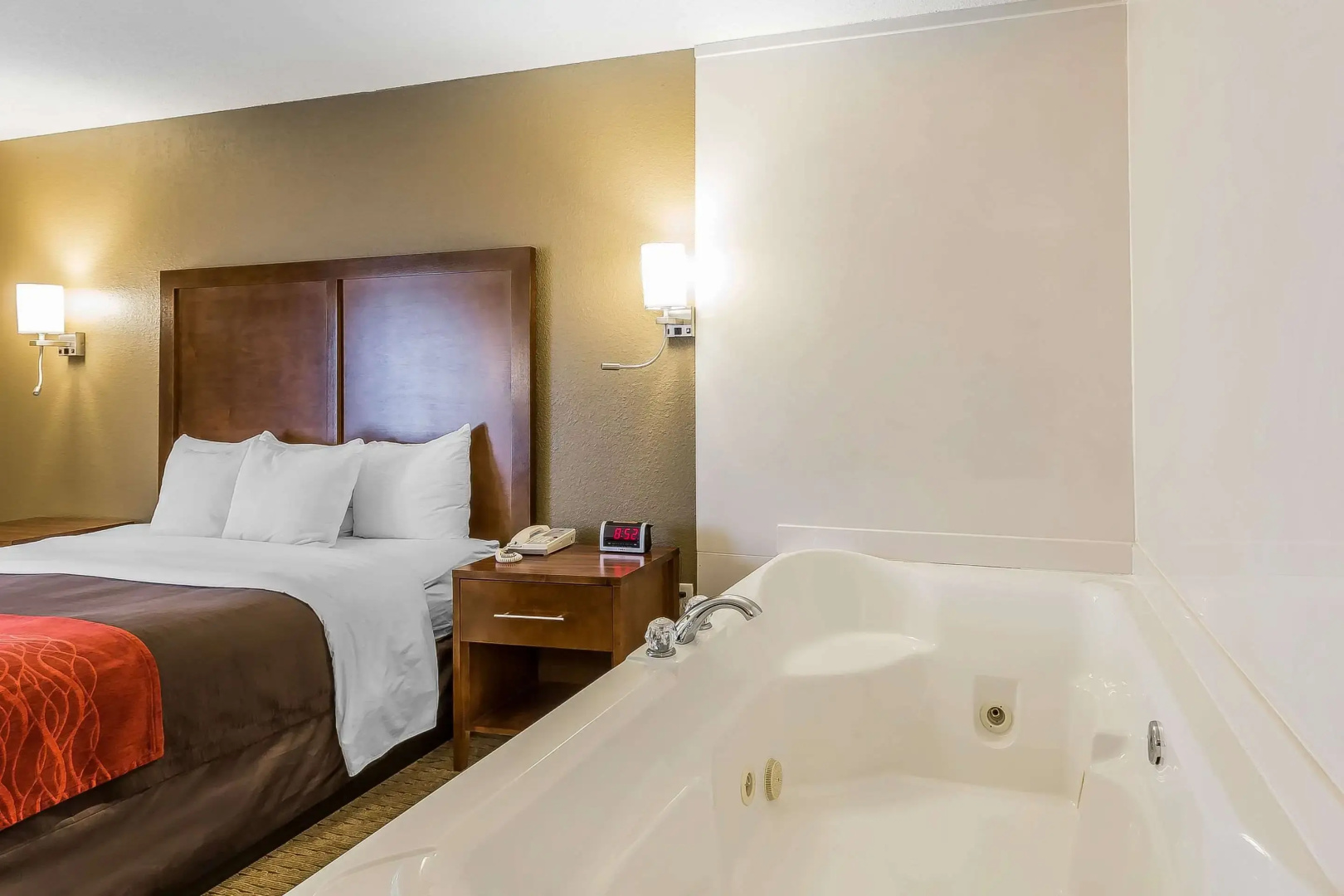 Comfort Inn & Suites Dalton West