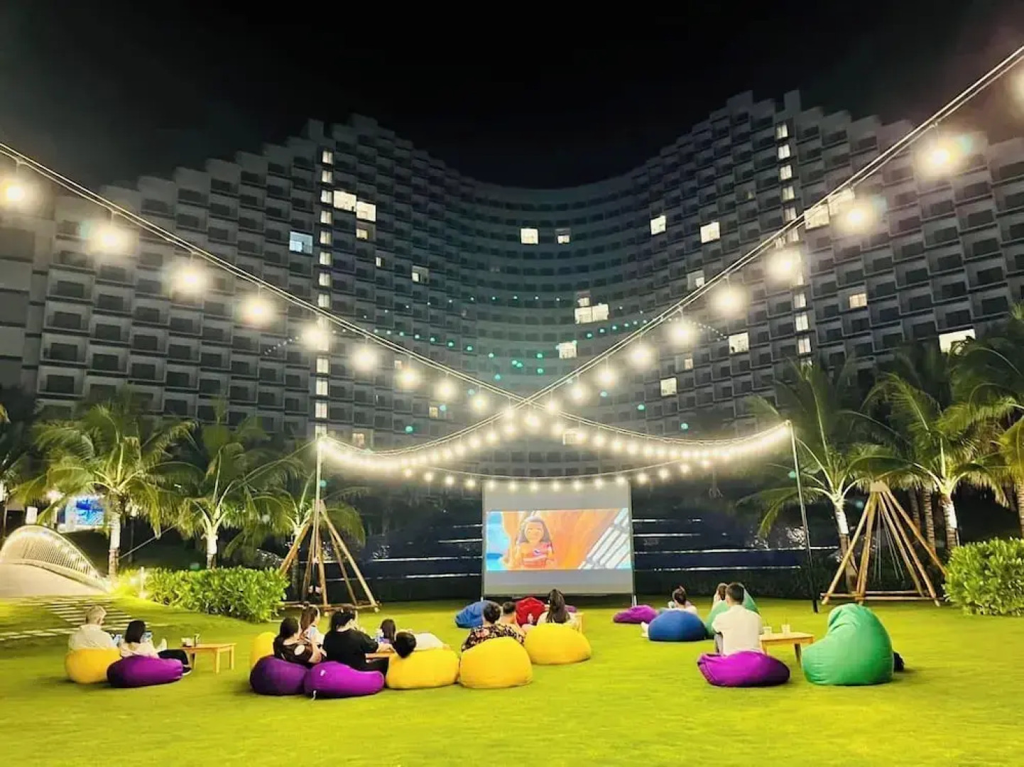 EMS HOUSE Sea View Apartment - The Arena Cam Ranh