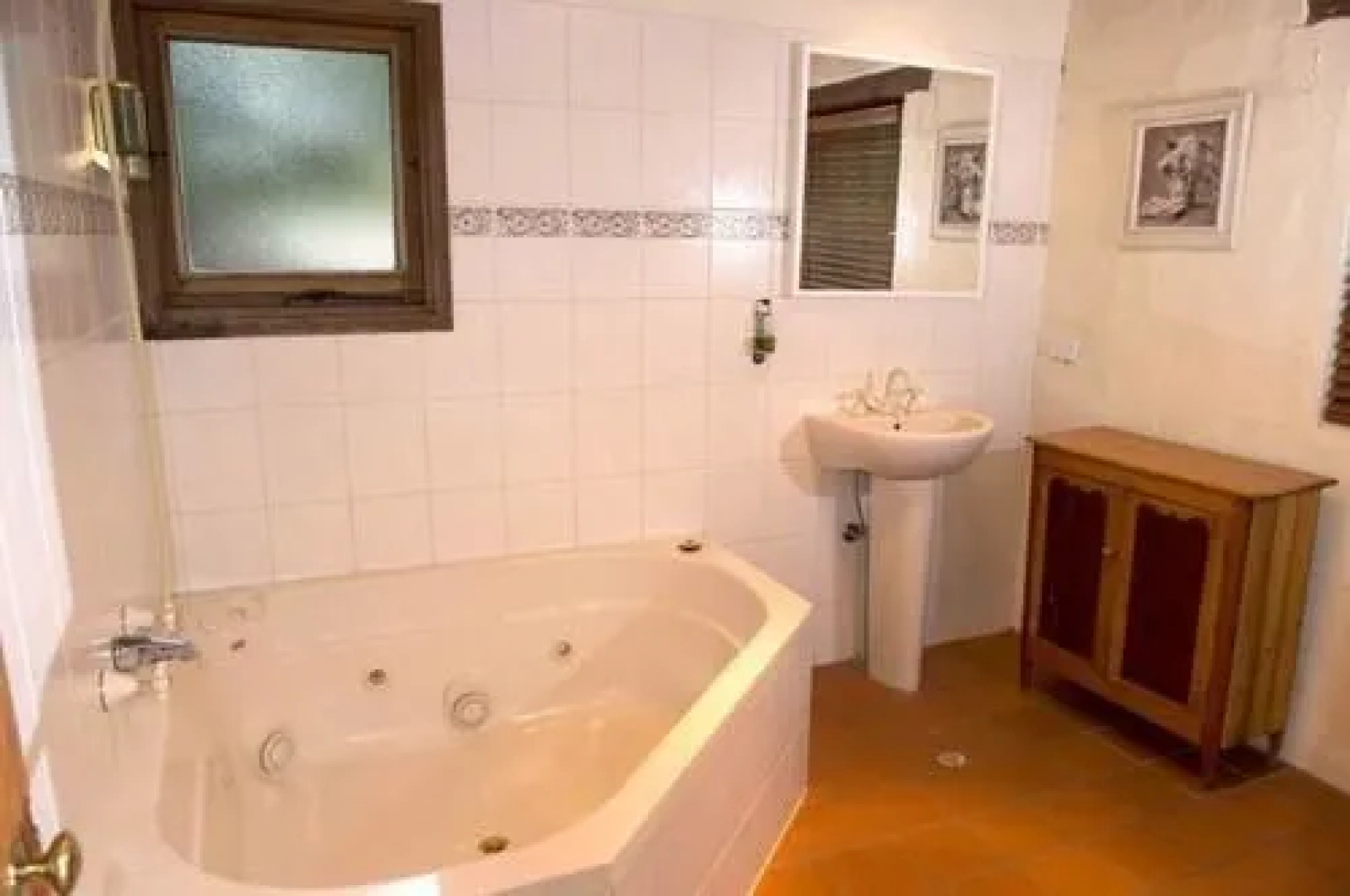 Mellers of Auburn Cafe and Accommodation