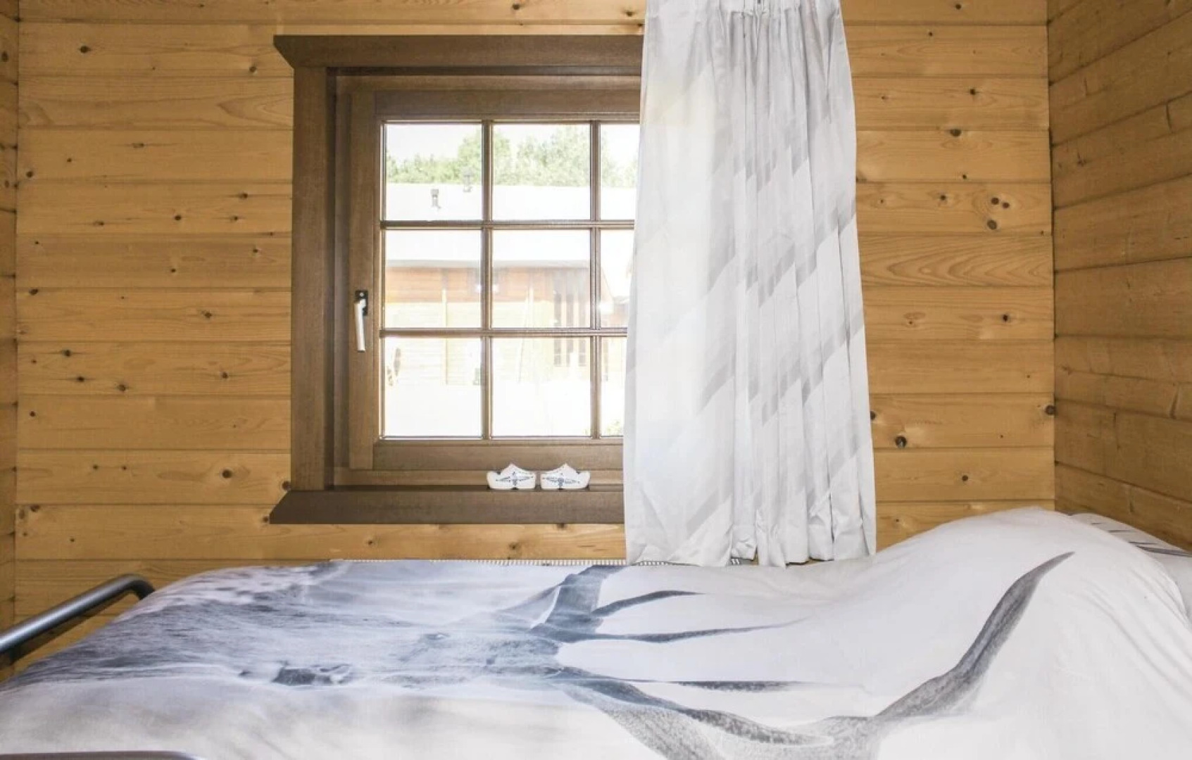 Amazing Home in Rheezerveen With 2 Bedrooms and Wifi