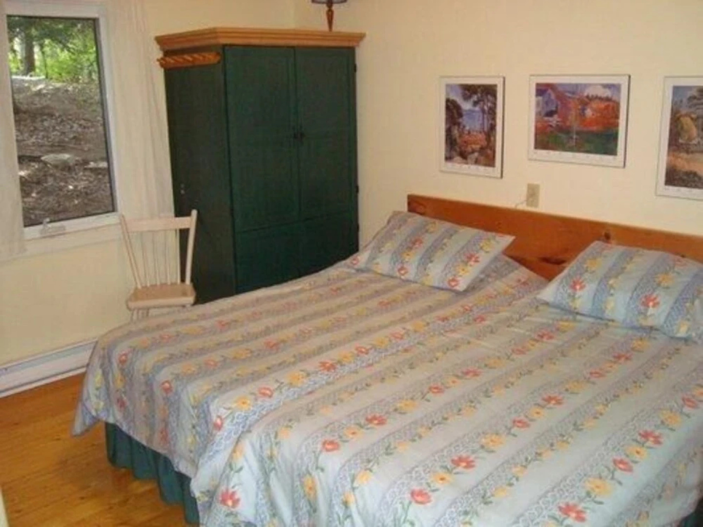 Westview~Beautiful 3 bedroom 1 bath cottage on Lake Rosseau