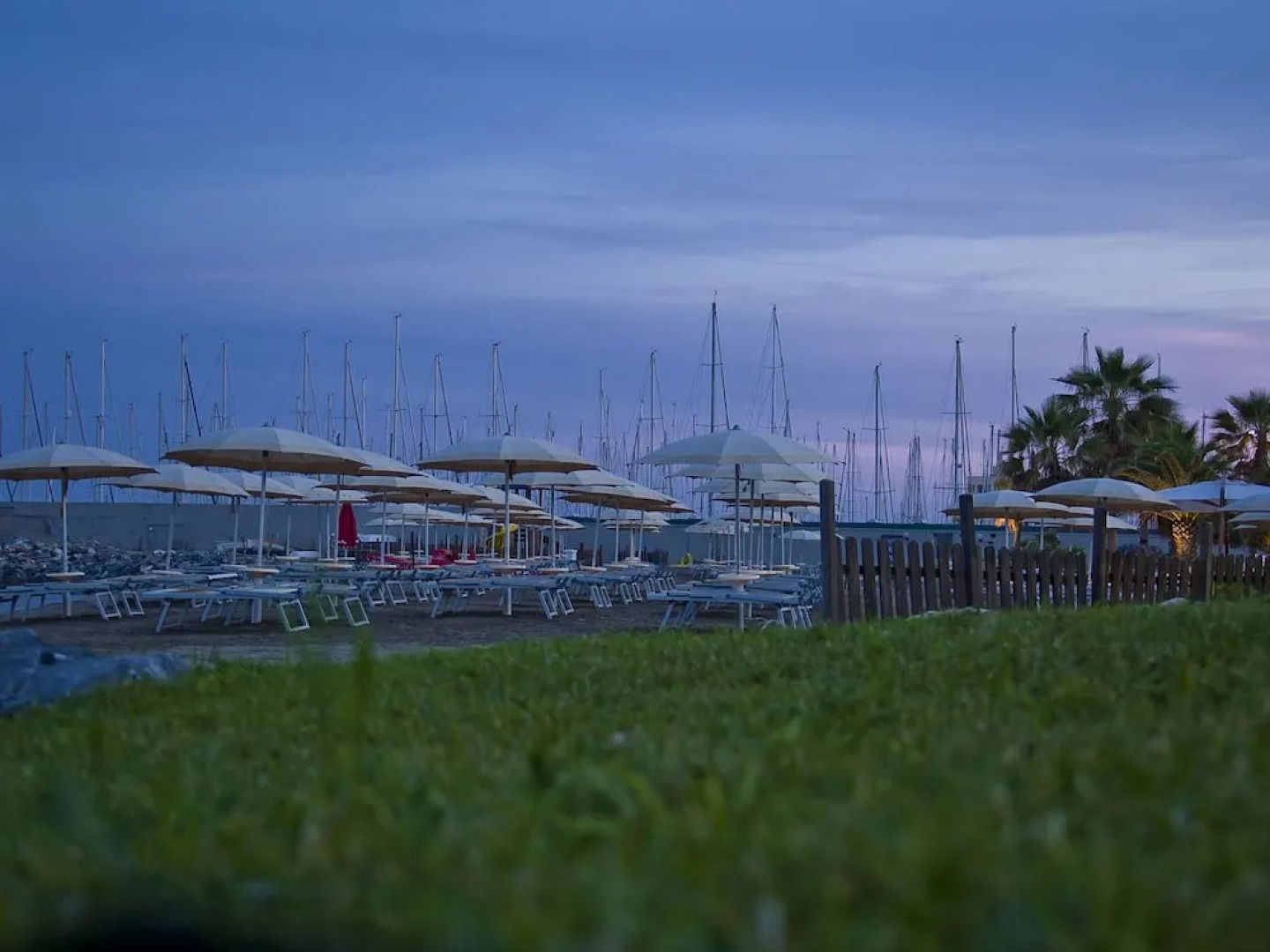 Comfortable Studio With AC, a Terrace or Balcony by the sea