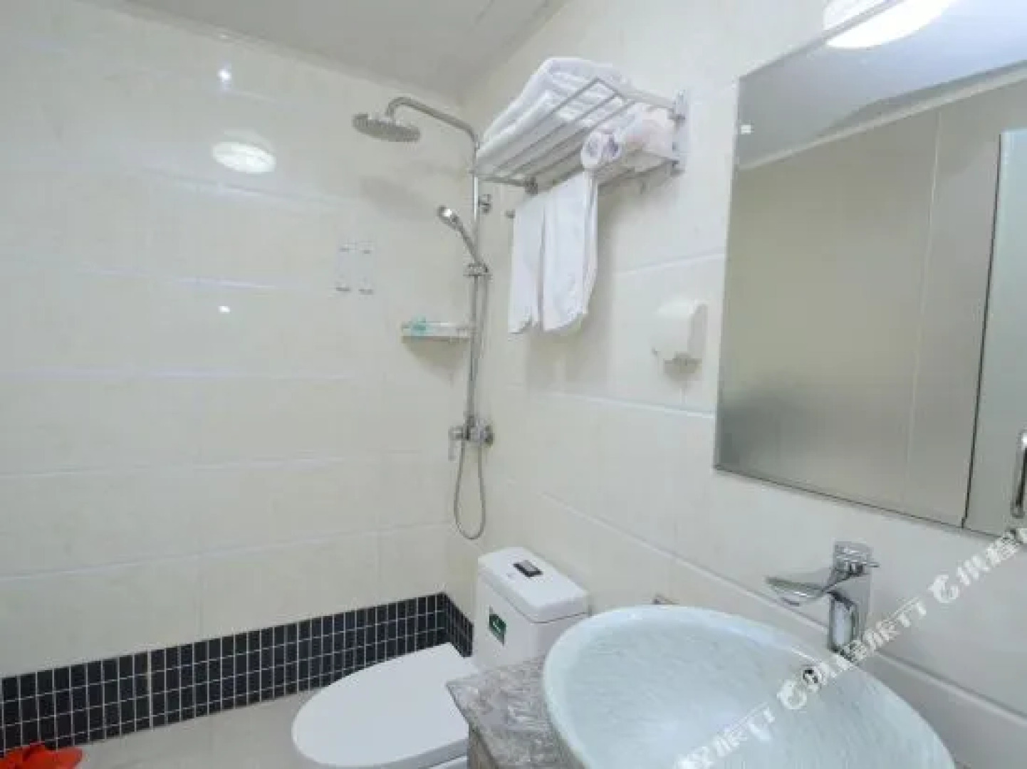 Affirm Boutique Hotel (Nanjing Hexi Golden Eagle World)