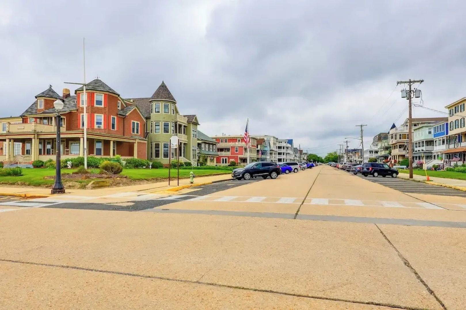 Walk to Downtown & Beach: Ocean Grove Apartment!