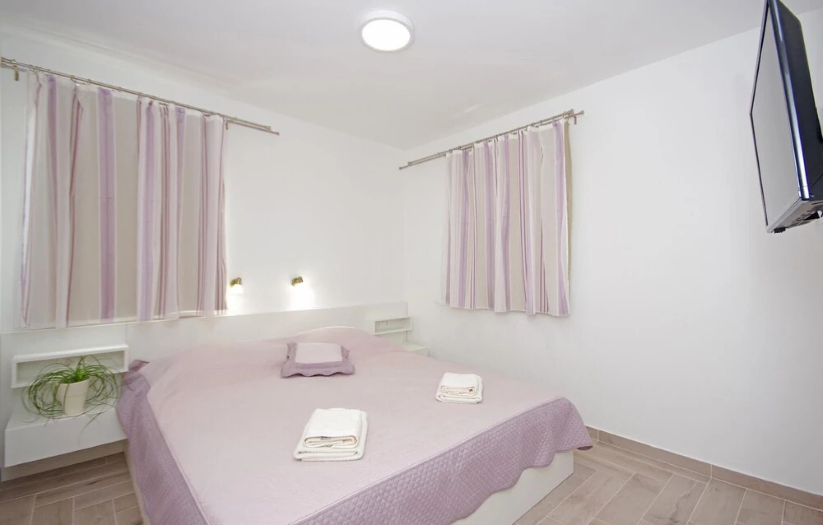 Amazing Home in Drvenik With Wifi and 3 Bedrooms