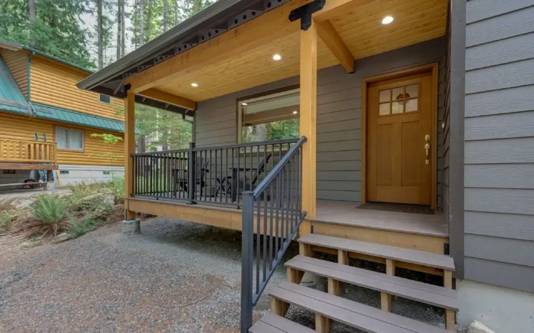 Mt Baker Lodging Cabin 50 - HOT TUB, AC, SLEEPS 4! by MBL