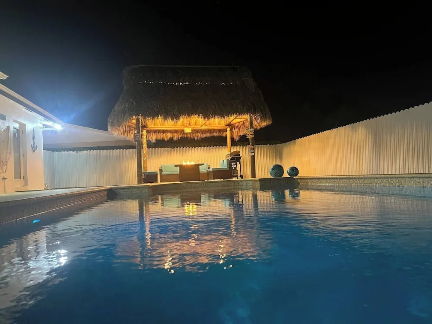 Maggie Home In Kendall - Pool And Tiki Bar