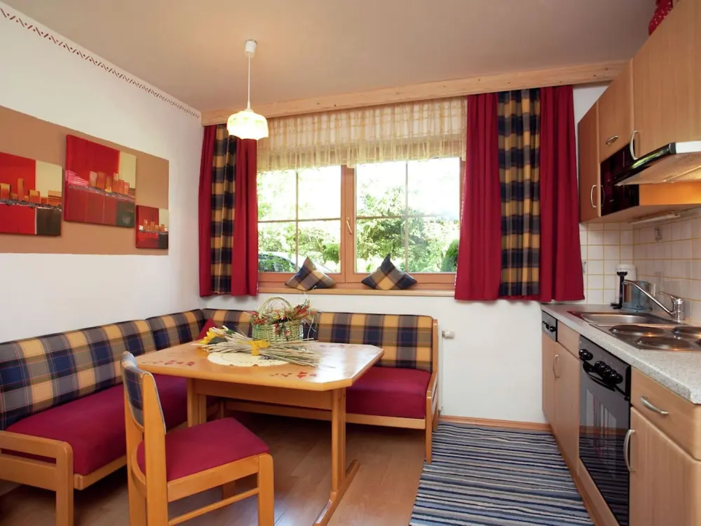 Cozy Couple or Group Chalet in Fgenberg Near Ski Slopes