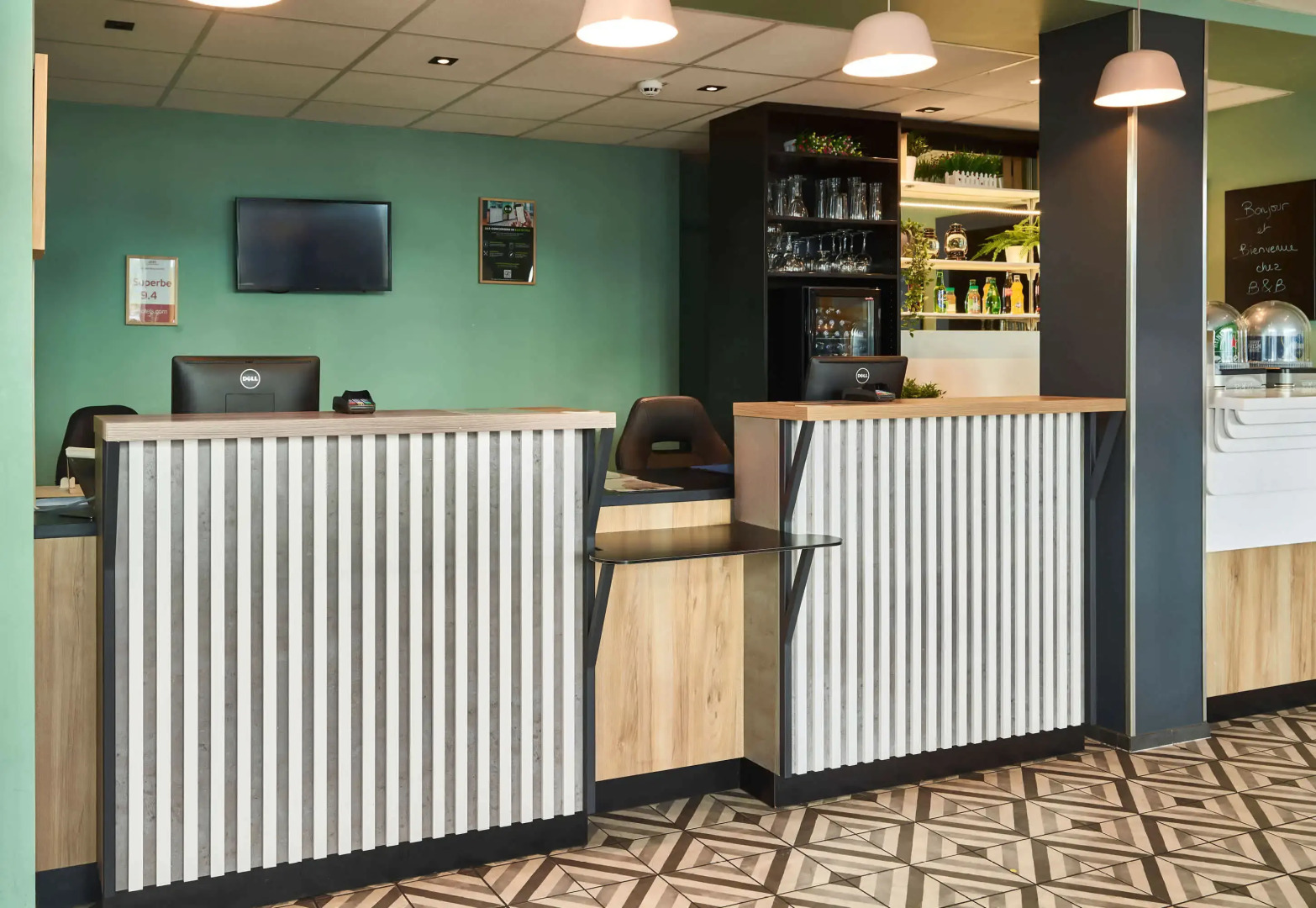 B&B HOTEL MASSY Gare TGV