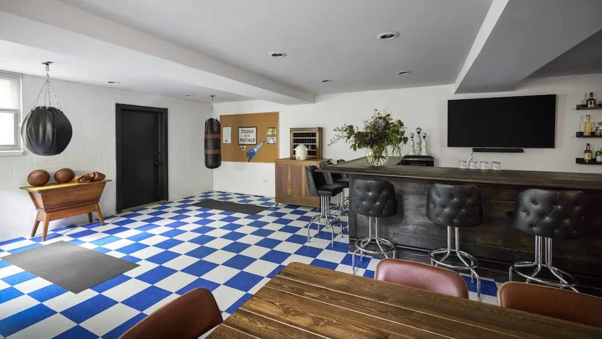 The Neighborhood Hotel - Grand Beach