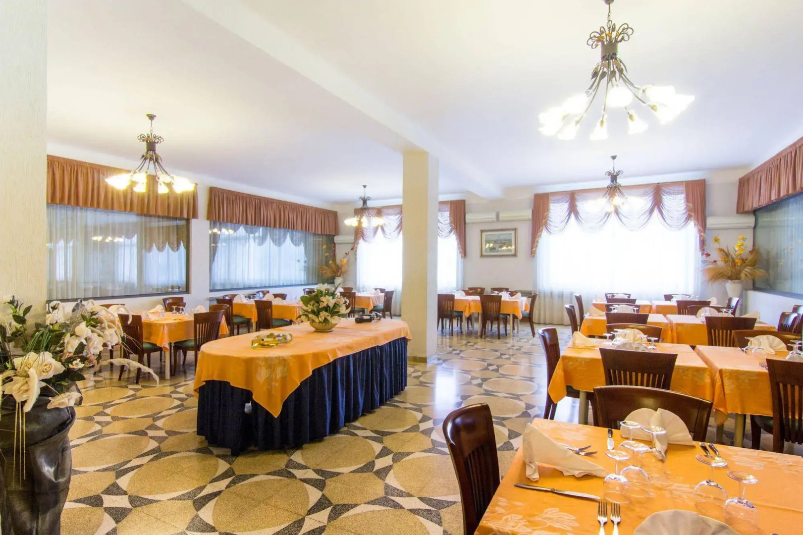 Racar Hotel & Resort