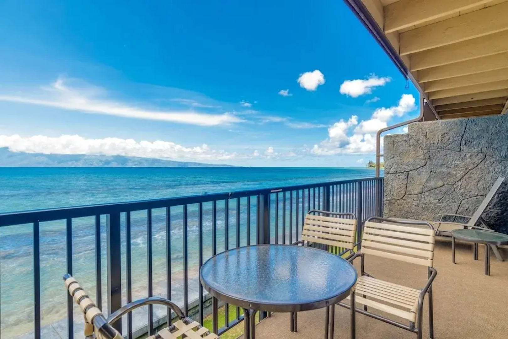 Maui Sands #5g 2 Bedroom Condo by RedAwning