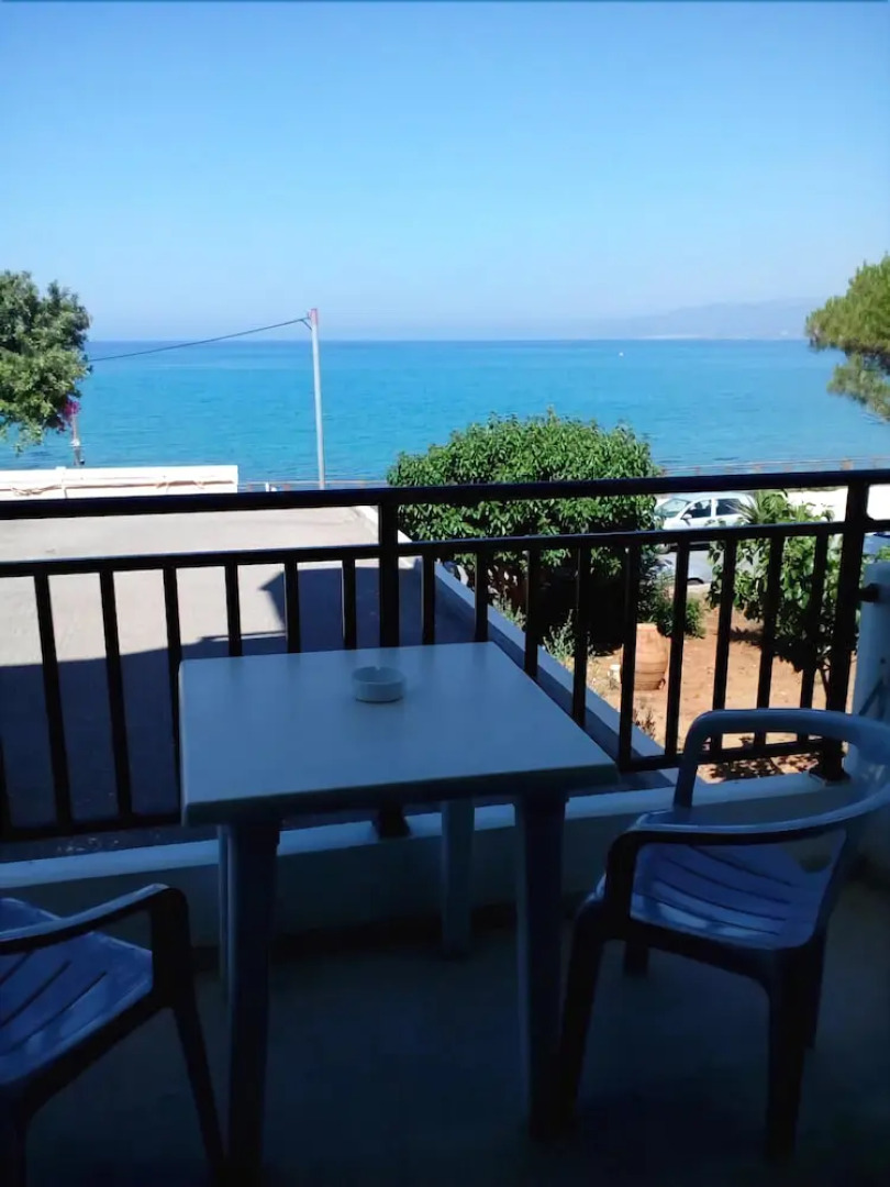 Diamond Beach Apts & Studios