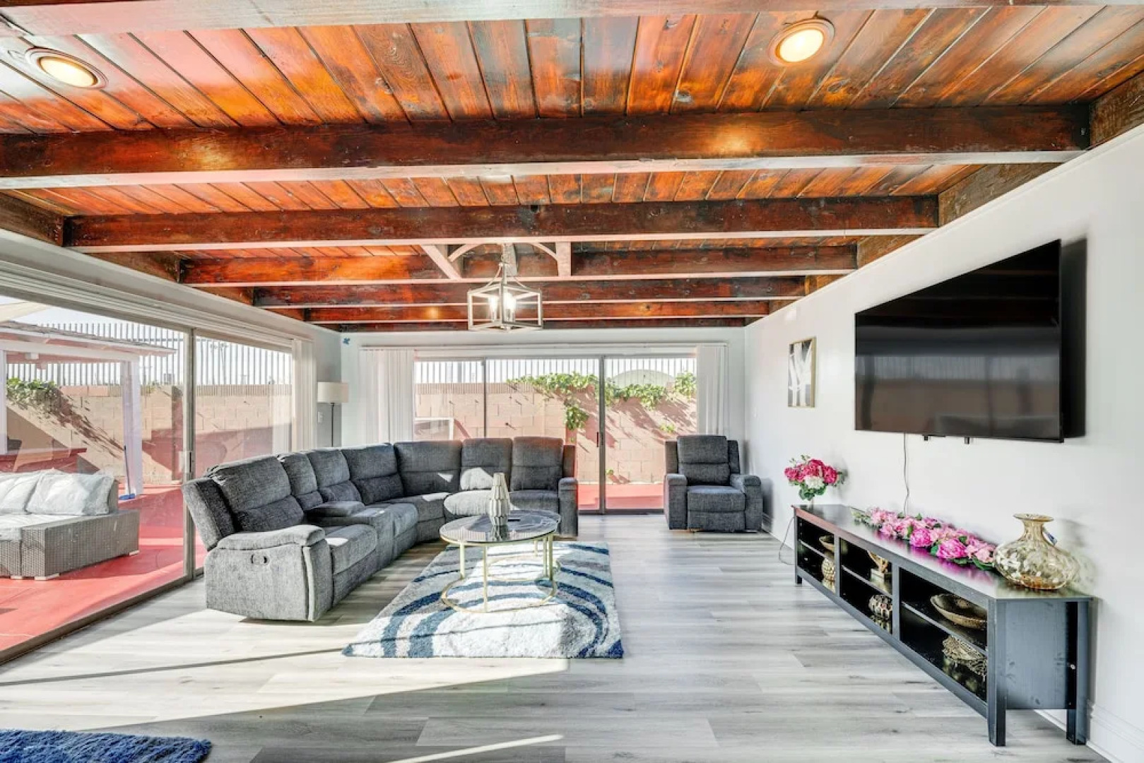 South Central Los Angeles Home w/ Patio