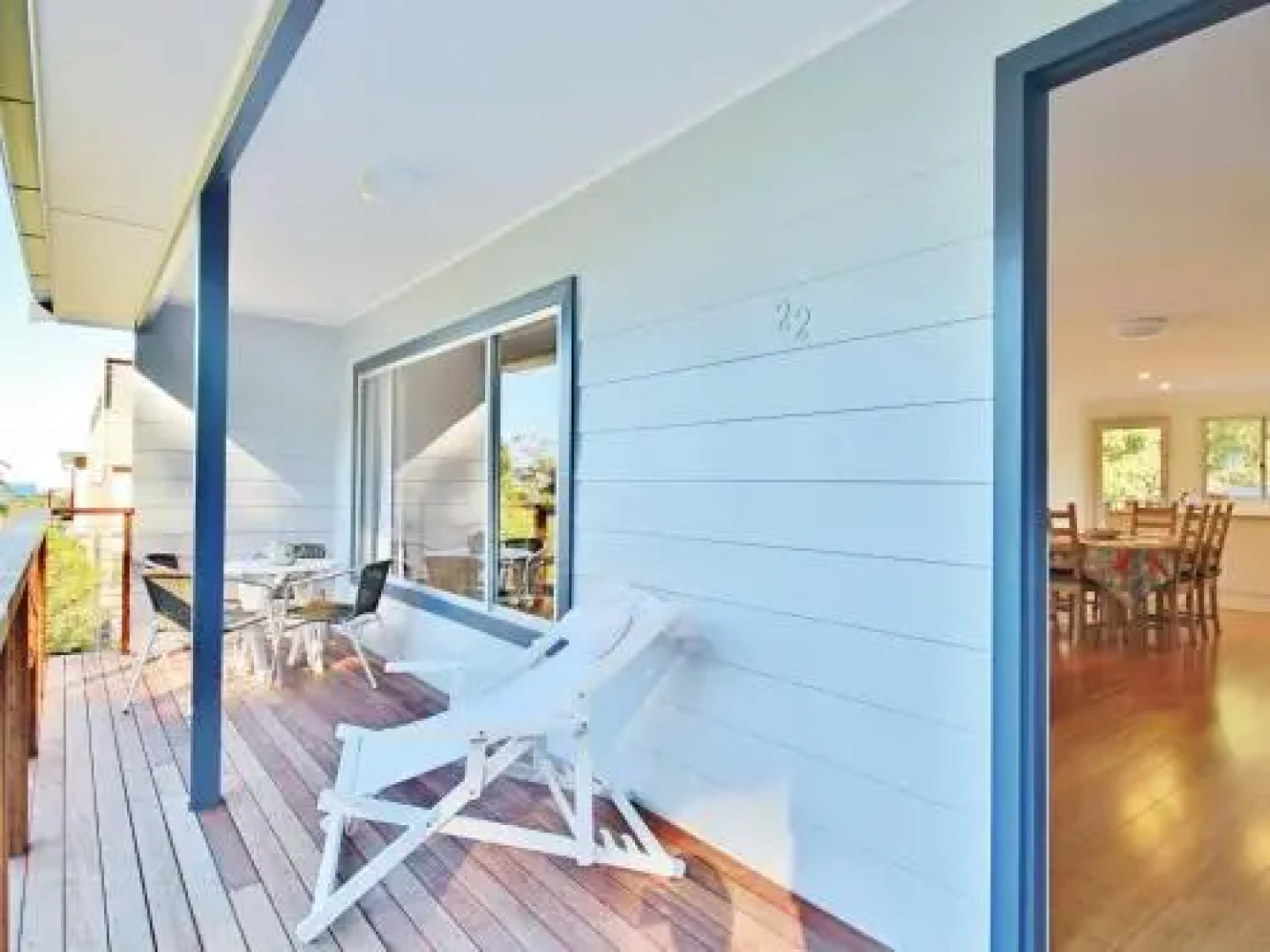 Elaine at Hyams 4pm Check Out Sundays