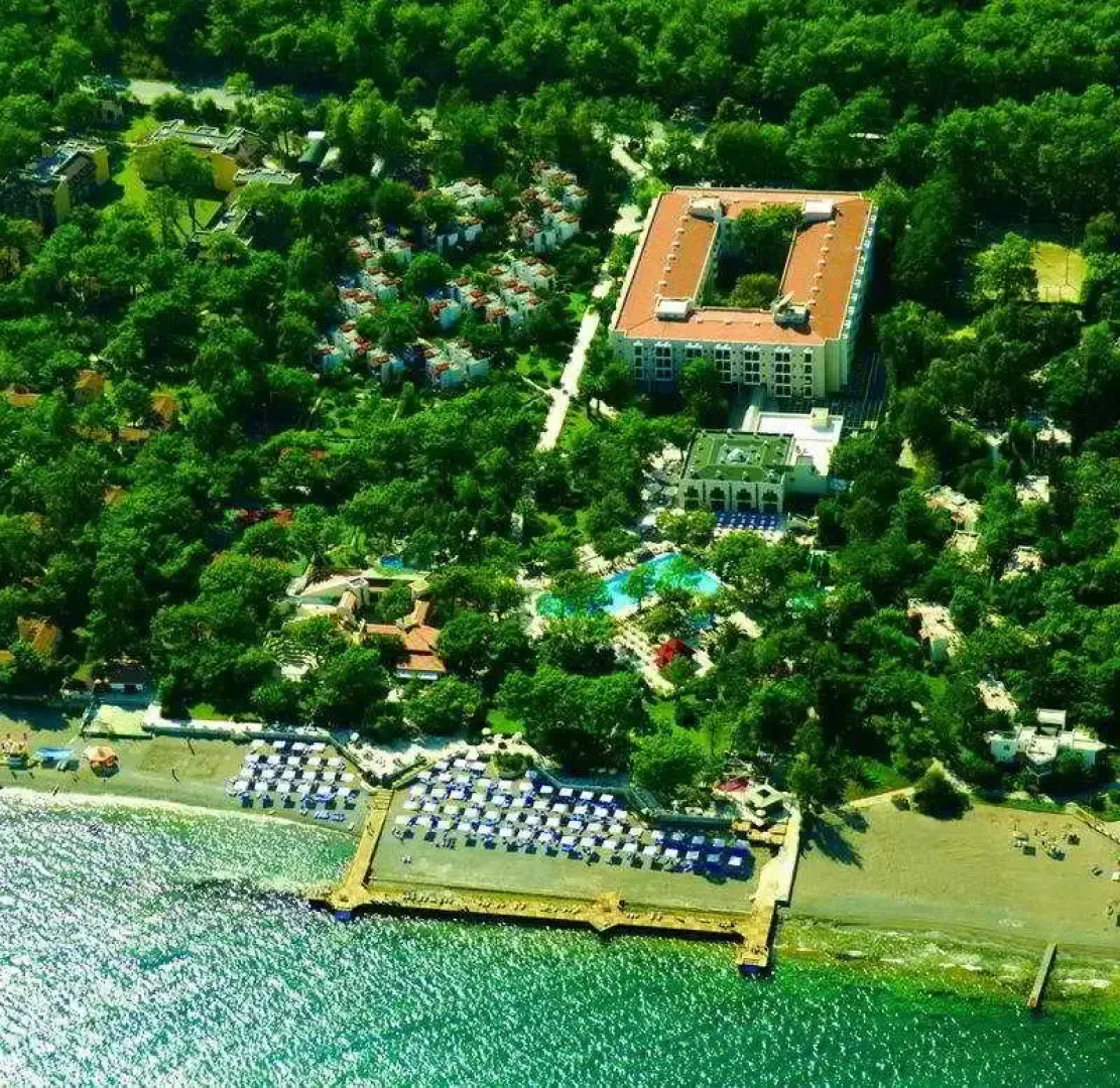 La Mer Art Hotel