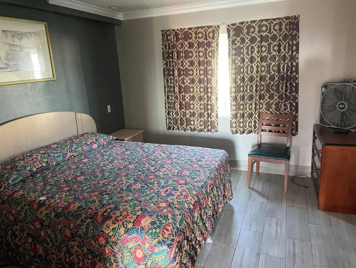 Passport Inn & Suites Corona Hotel