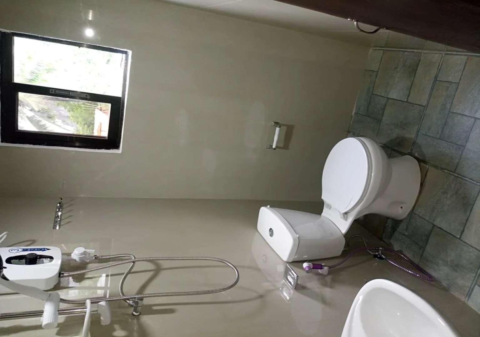 Aleston Secret Hotel