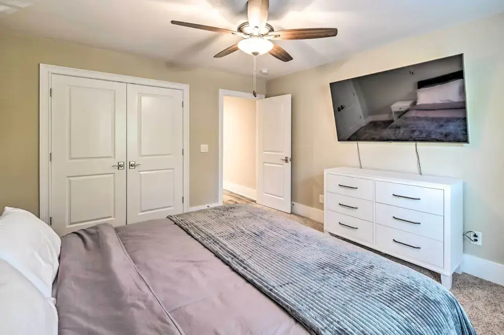 Charming Pawleys Island Home ~ 4 Mi to Beach!