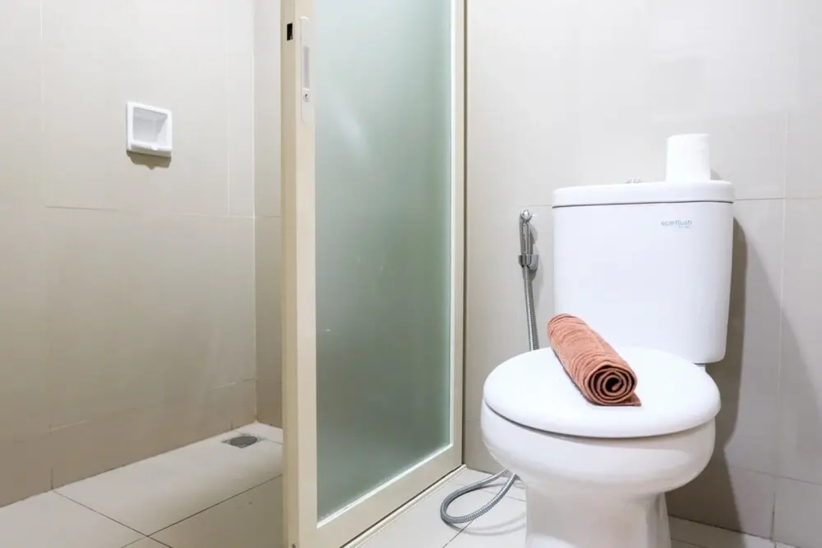 Cozy Studio Tree Park Apartment near ICE BSD