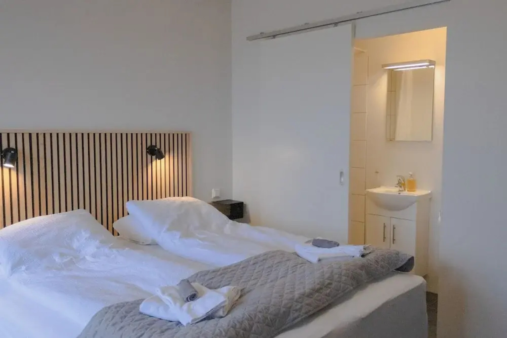 Urðartindur Guesthouse