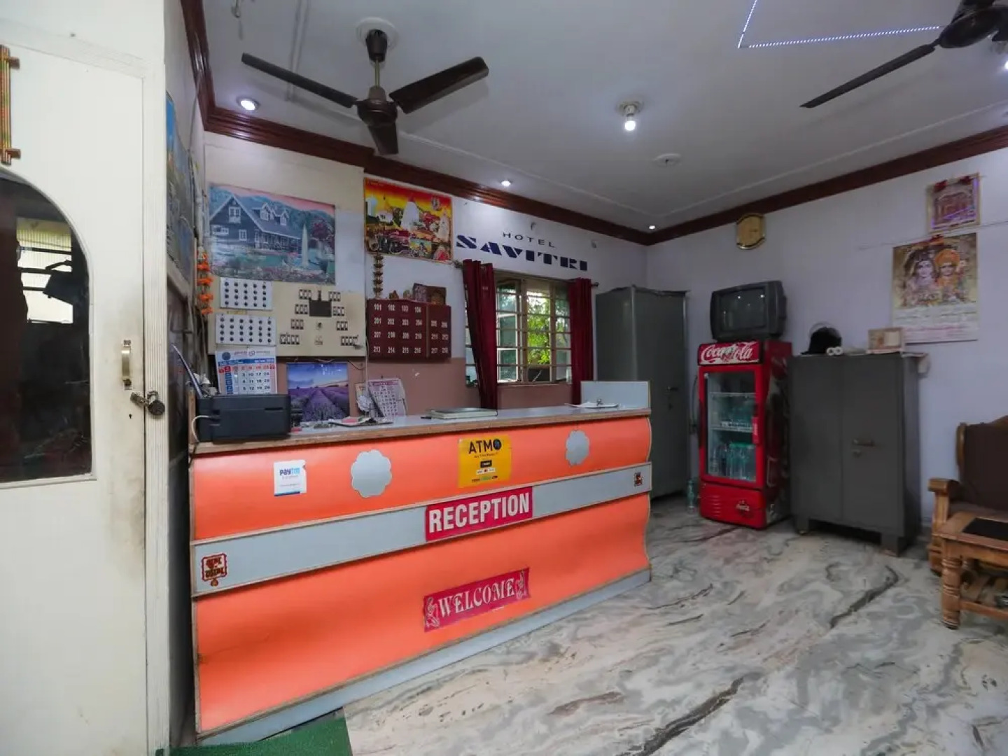 SPOT ON 45472 Hotel Savitri