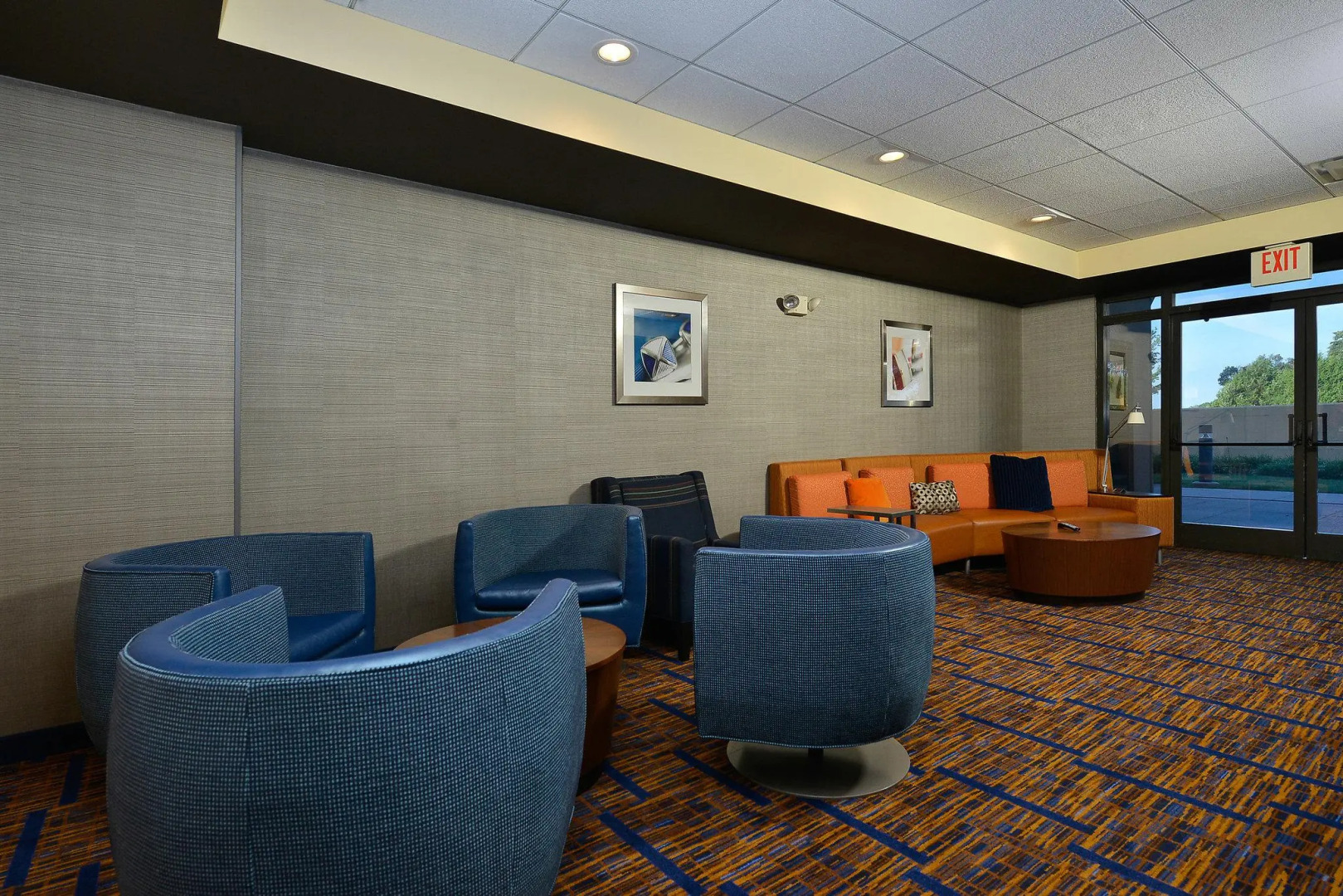 Courtyard By Marriott Bentonville