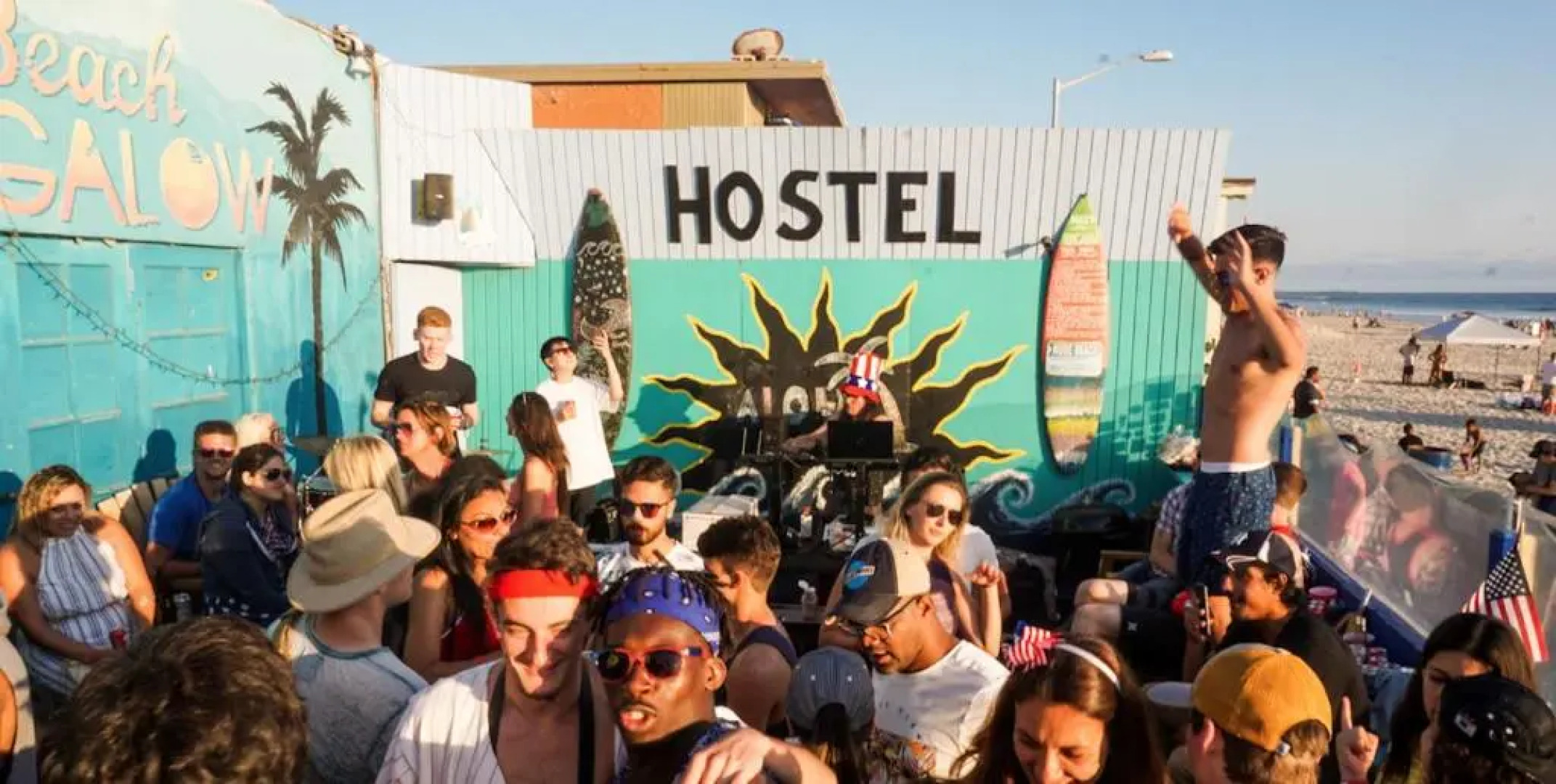 ITH Beach Bungalow Surf Hostel