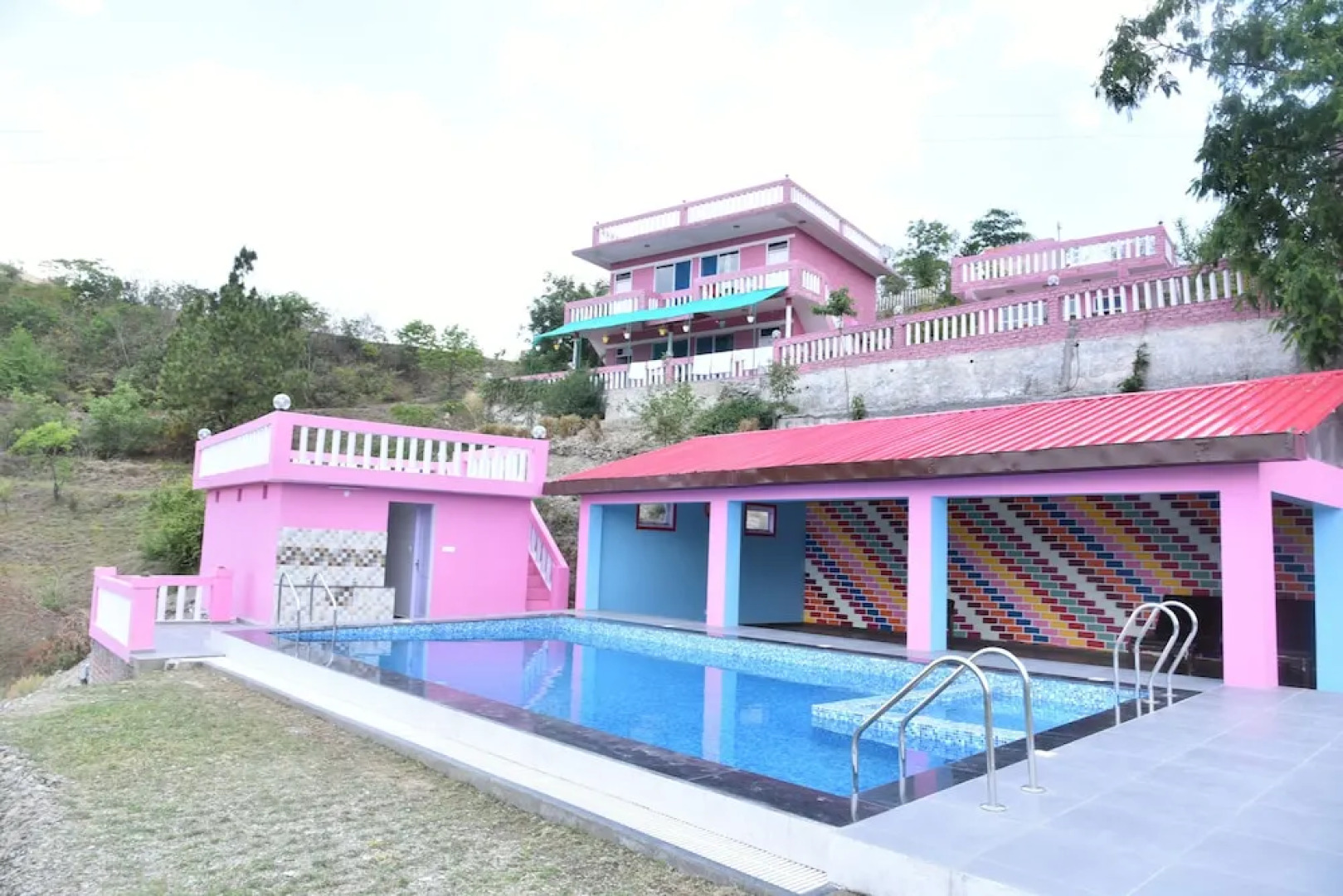 Sunshine Courtyard Resort