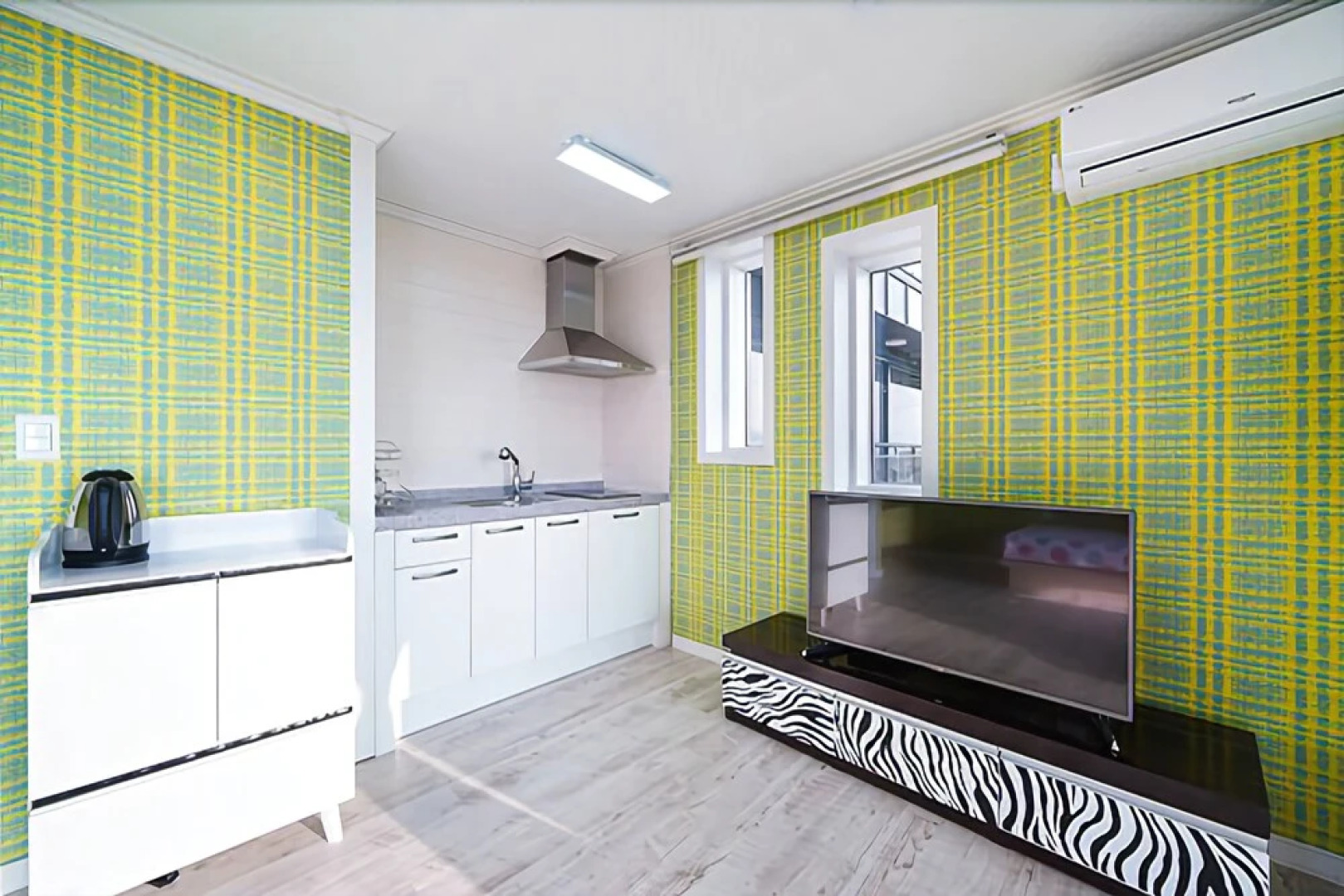 Nonsan Lake and Sunset Pension