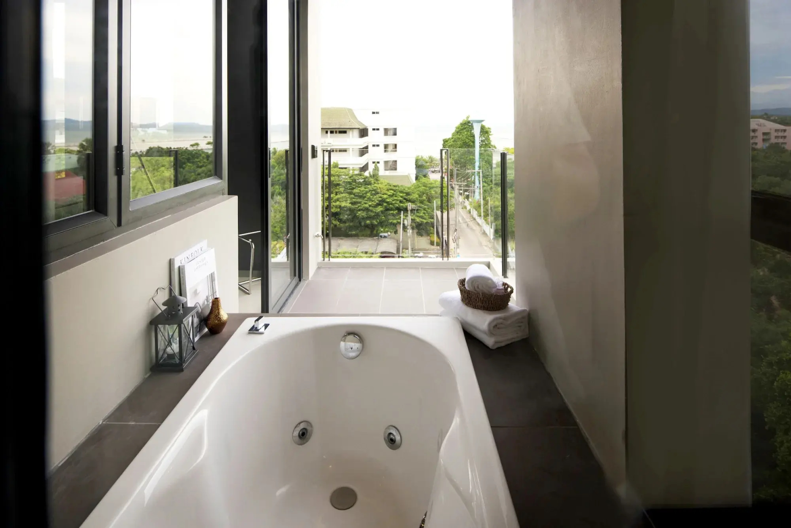 Seaphere Pattaya Hotel