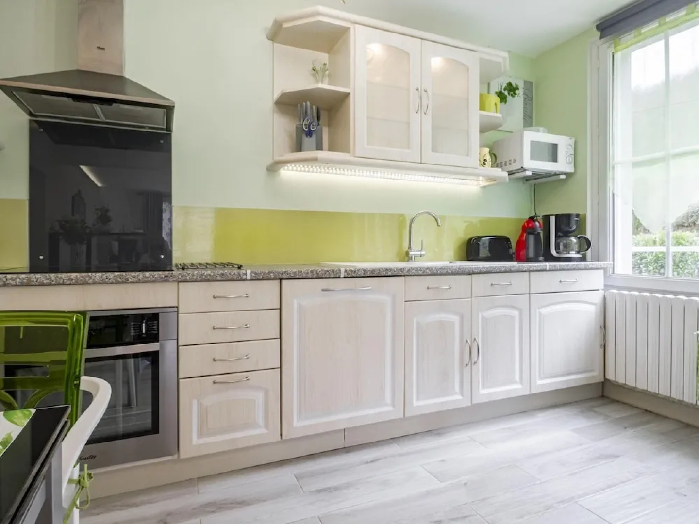 Enticing Holiday Home in Tulle with Garden