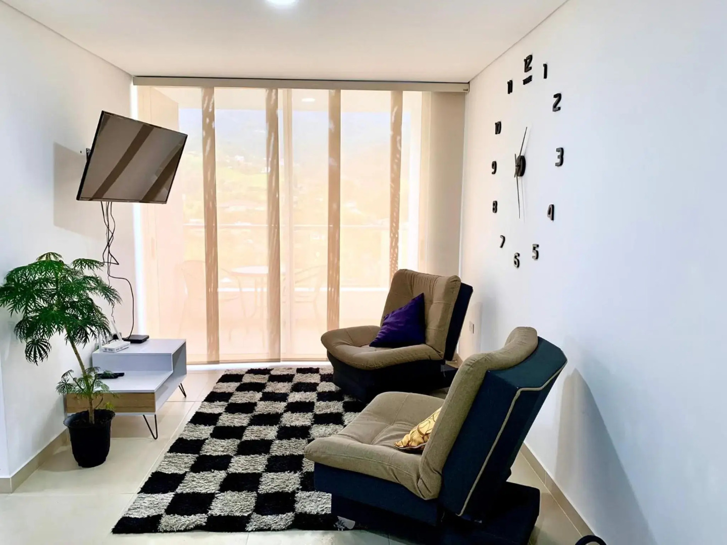 CE26 Beautifull Apartment and Parking