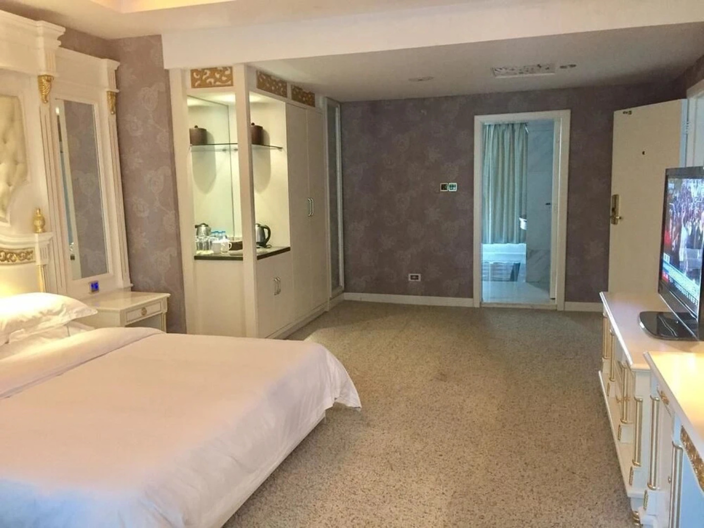 New West Street International Hotel