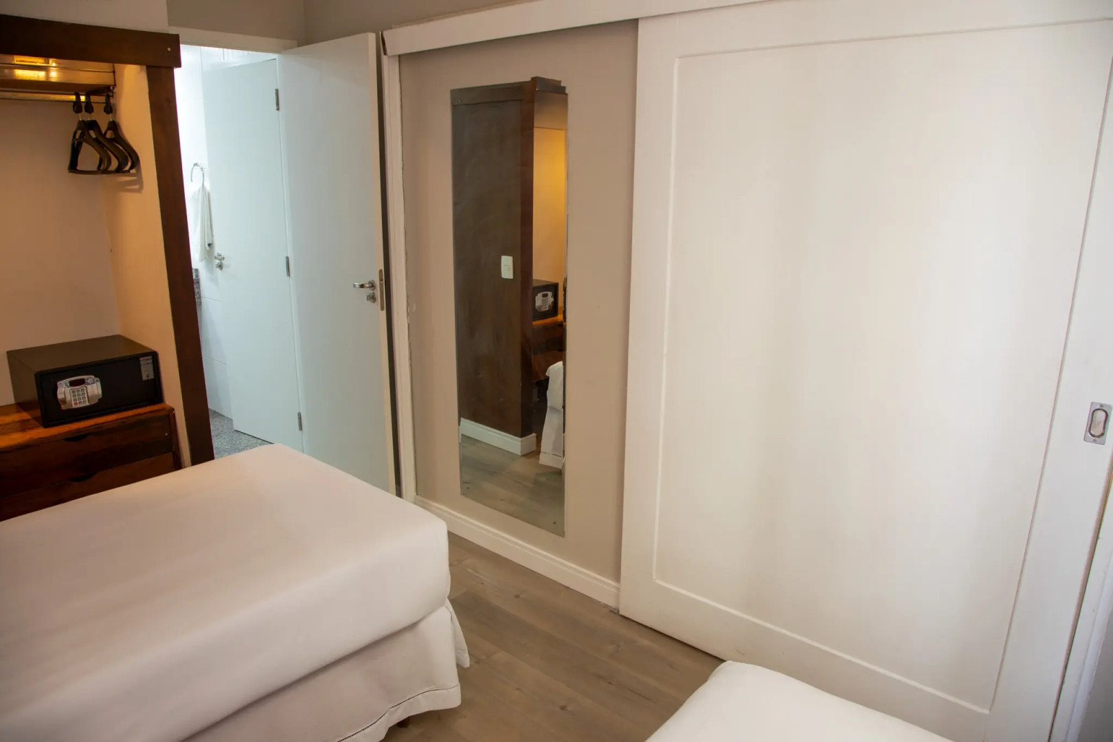 SLAVIERO Curitiba Shopping