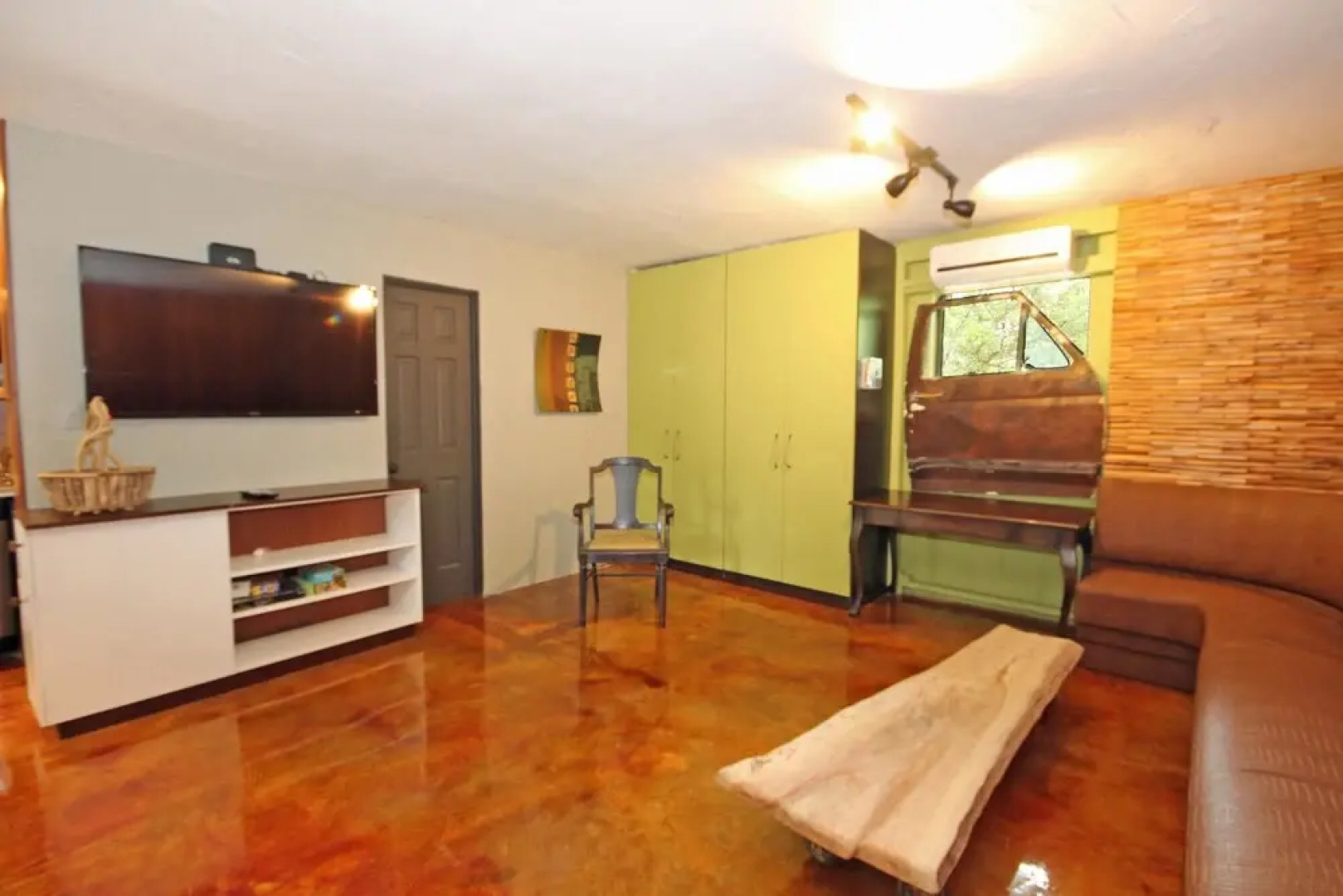 Lucky Goat House by RedAwning