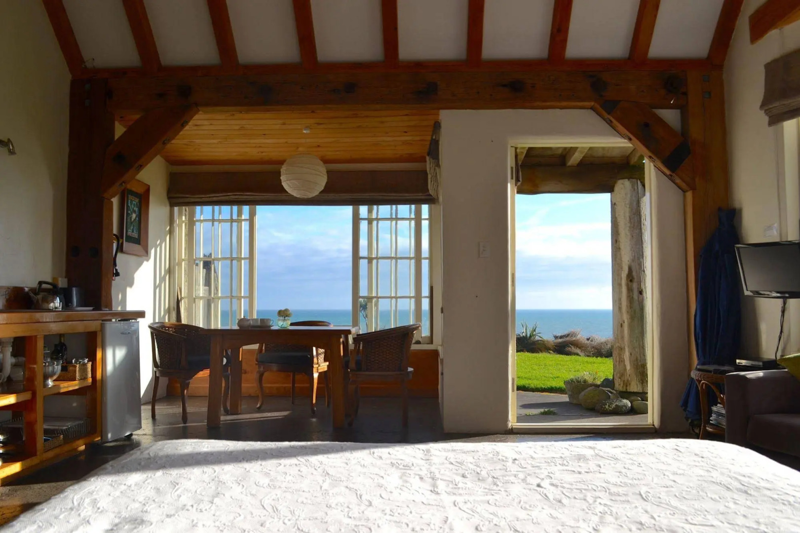 Ahu Ahu Beach Villas