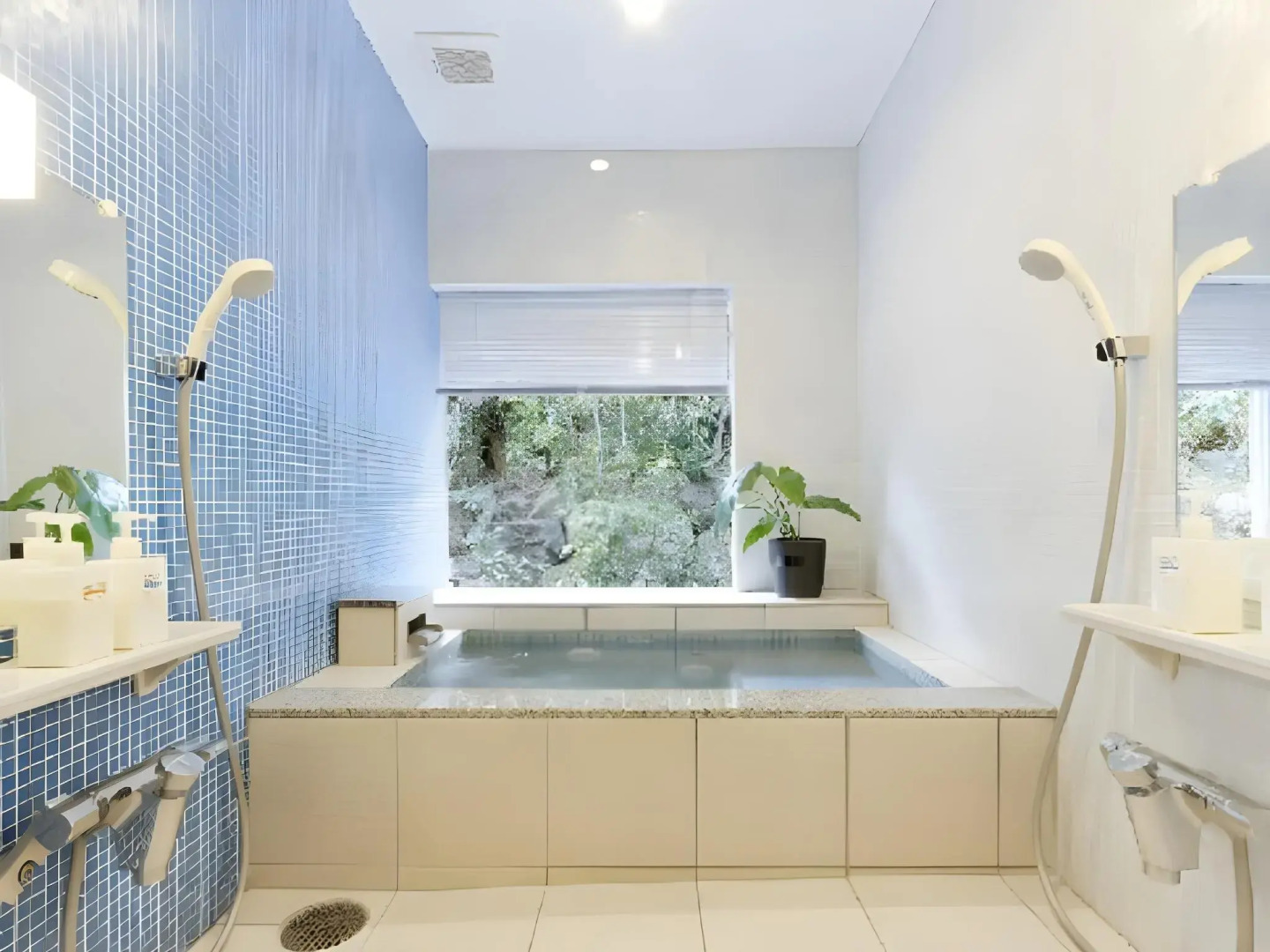 Yugawara Bay Mandarin House