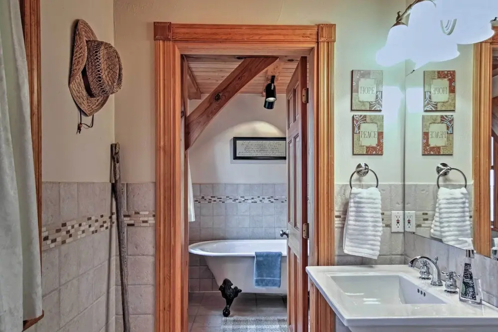 Spearfish Home on 40 Acres w/ Private Lake!