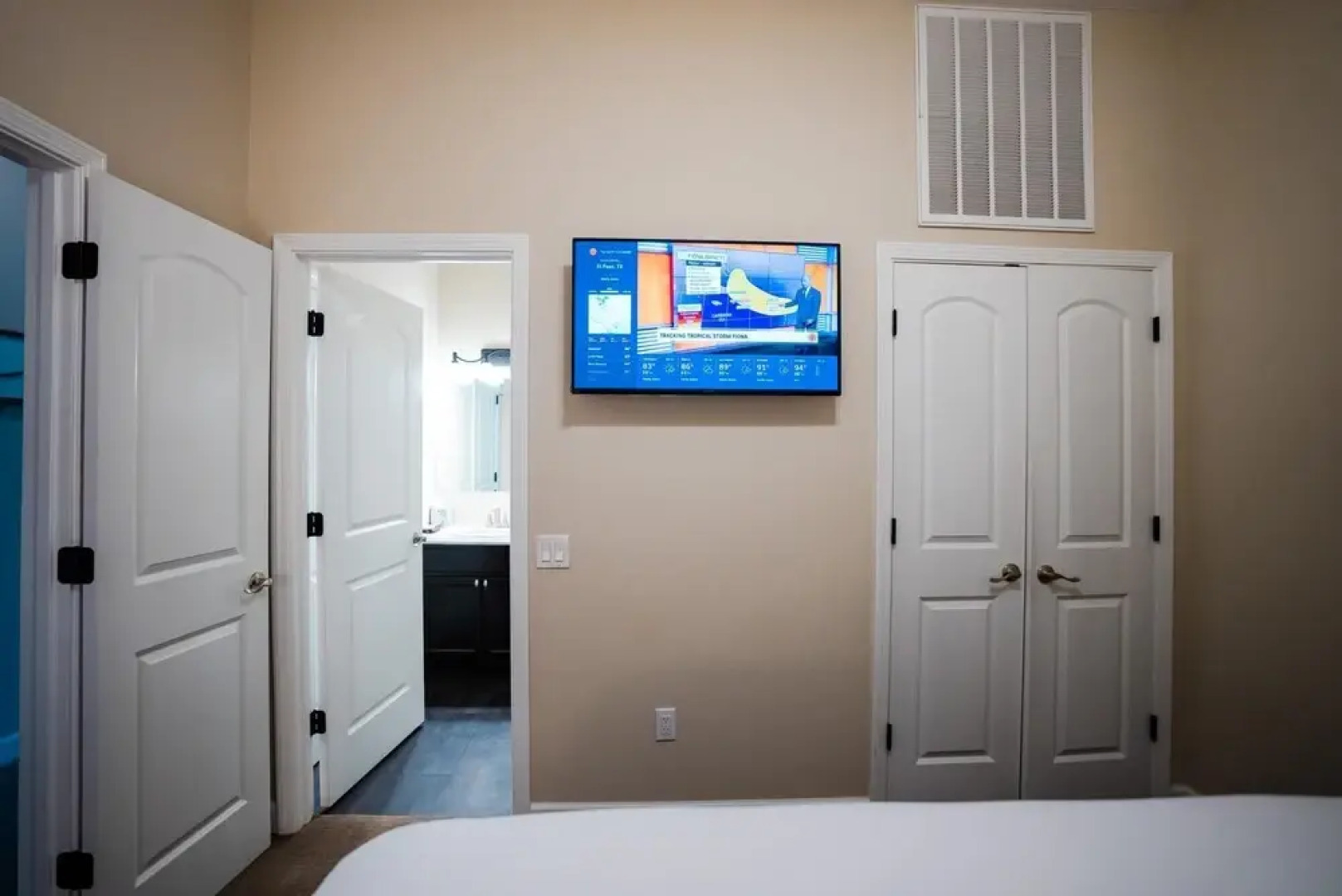 1 Bedroom Lake View Villa - Unit 208