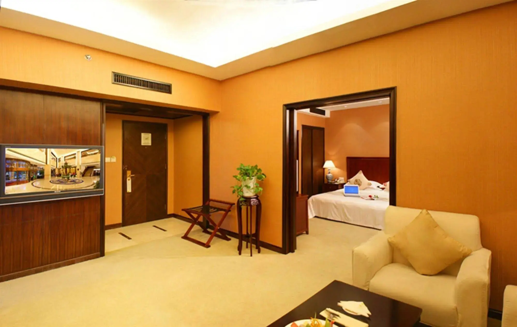 Yiwu Yi He Hotel