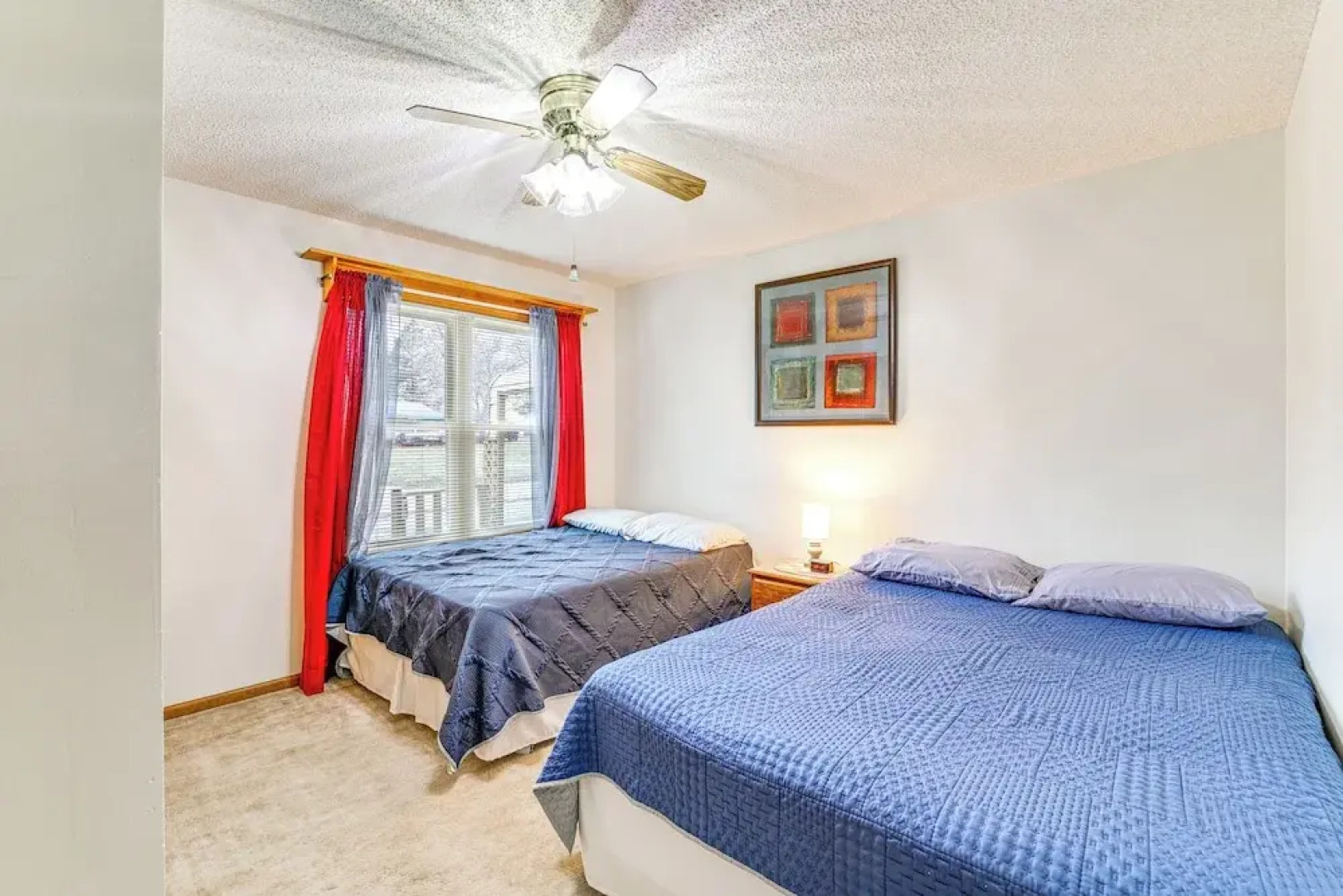 Kayaks & Boat Dock: Waterfront Home in Grove