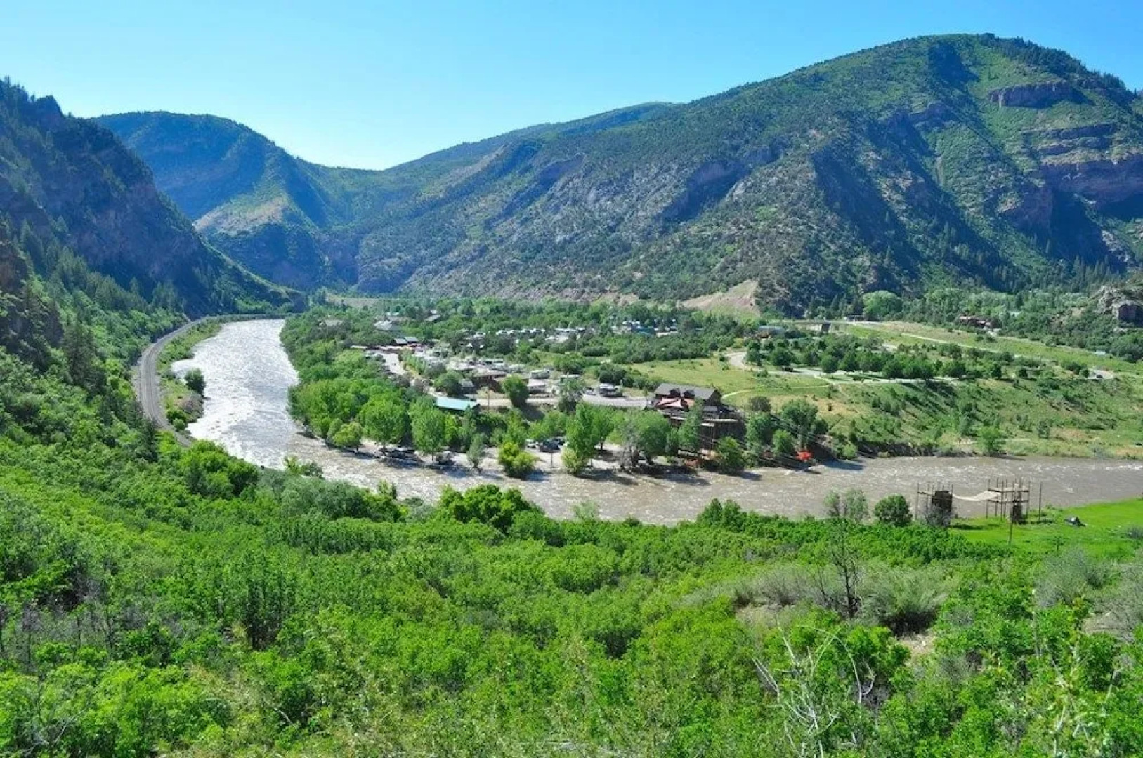 Glenwood Canyon Resort